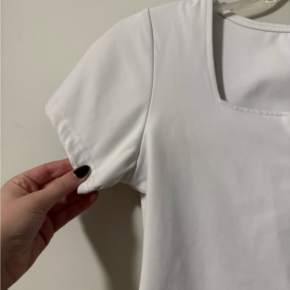 Chunpin Square Neck Notch V Neck Bodysuit - Picture 6 of 7